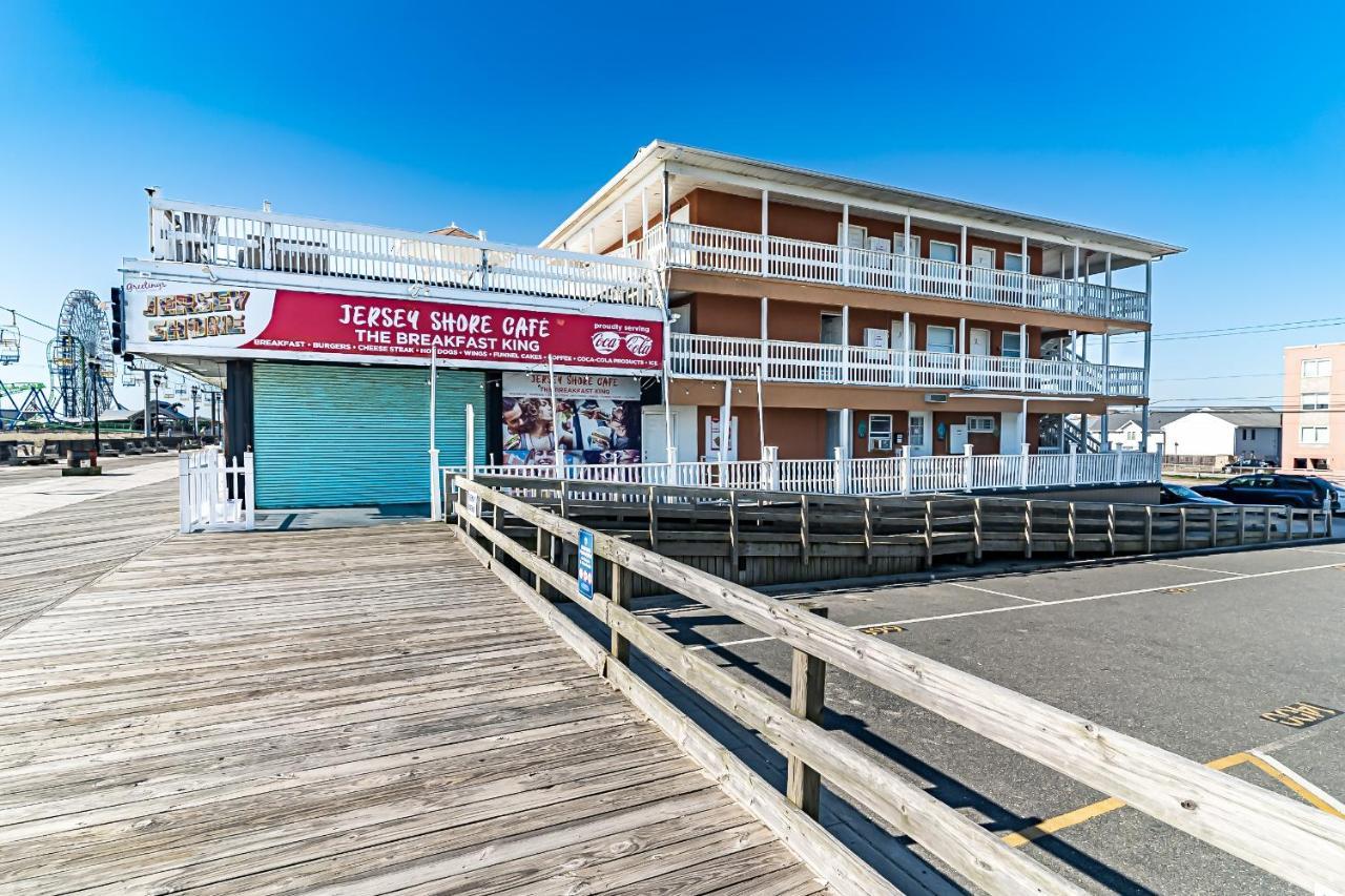 Boardwalk Hotel Charlee & Apartments Beach Hotel Oceanfront Seaside Heights Exterior foto