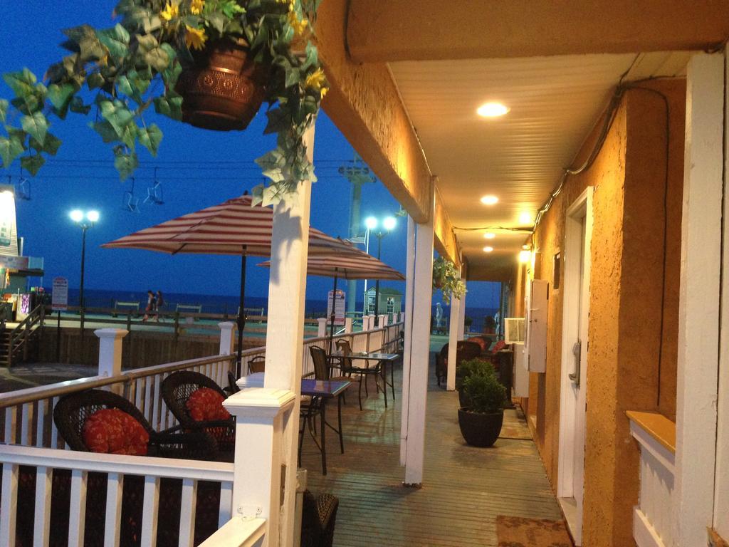 Boardwalk Hotel Charlee & Apartments Beach Hotel Oceanfront Seaside Heights Exterior foto