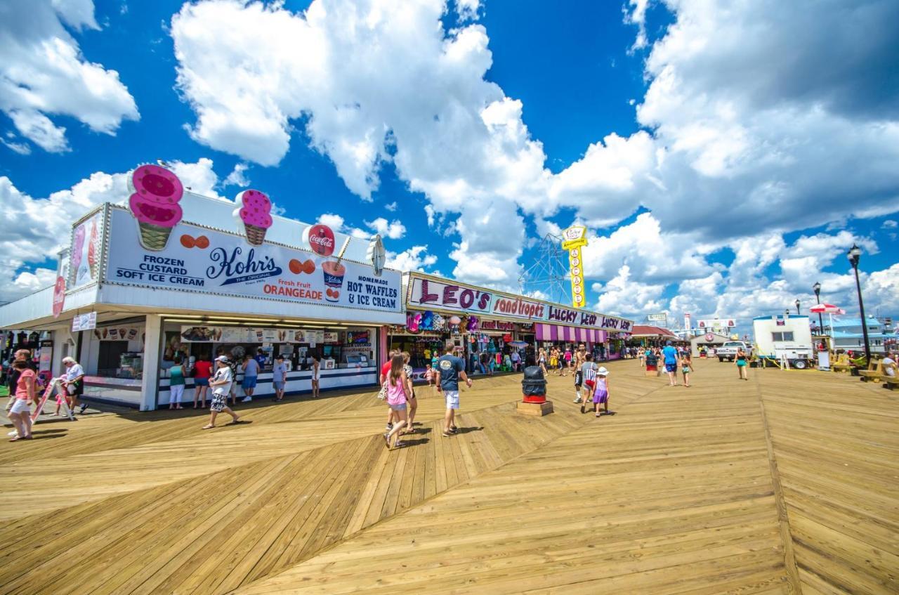 Boardwalk Hotel Charlee & Apartments Beach Hotel Oceanfront Seaside Heights Exterior foto